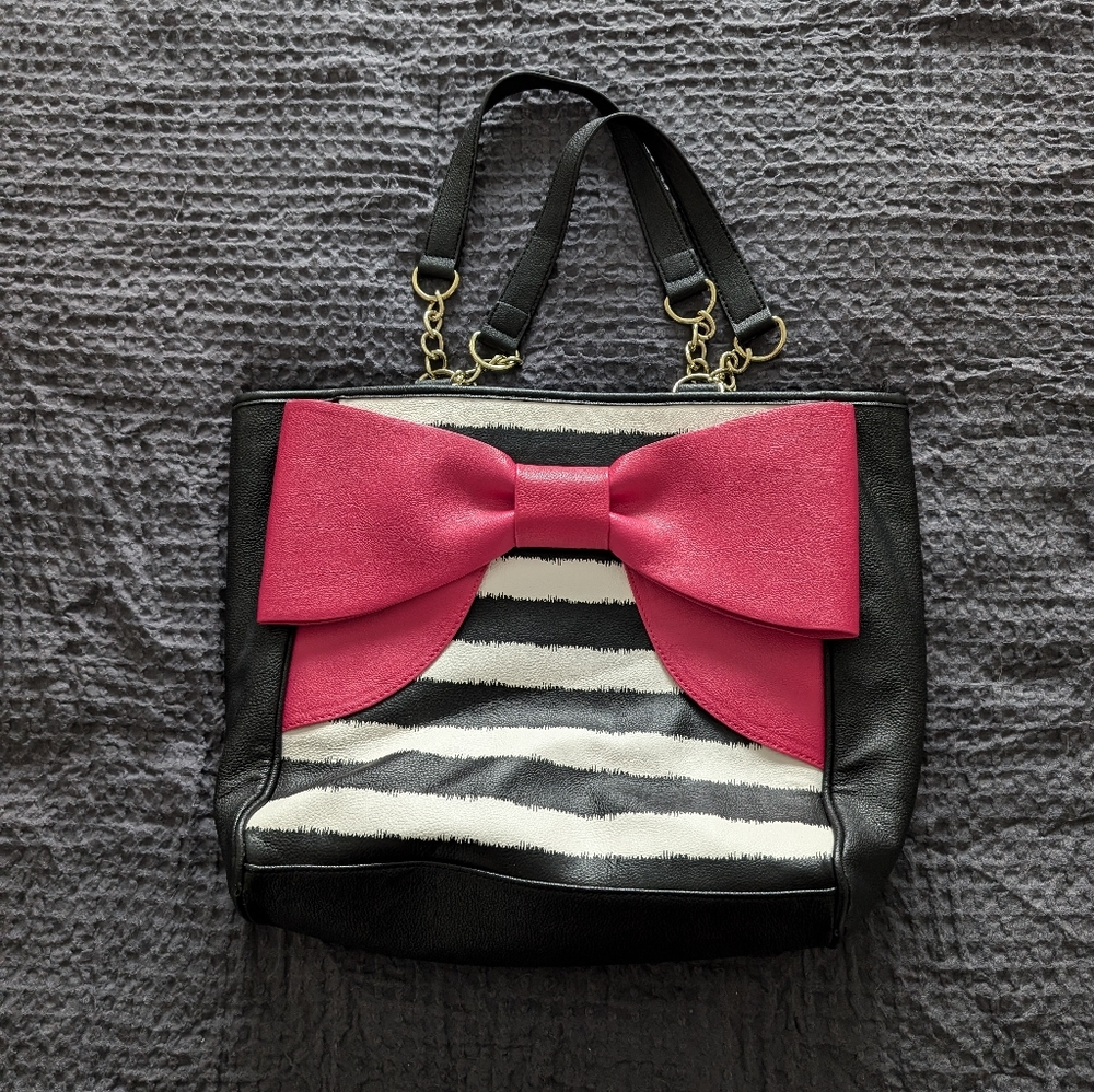 Betsey Johnson tote purse